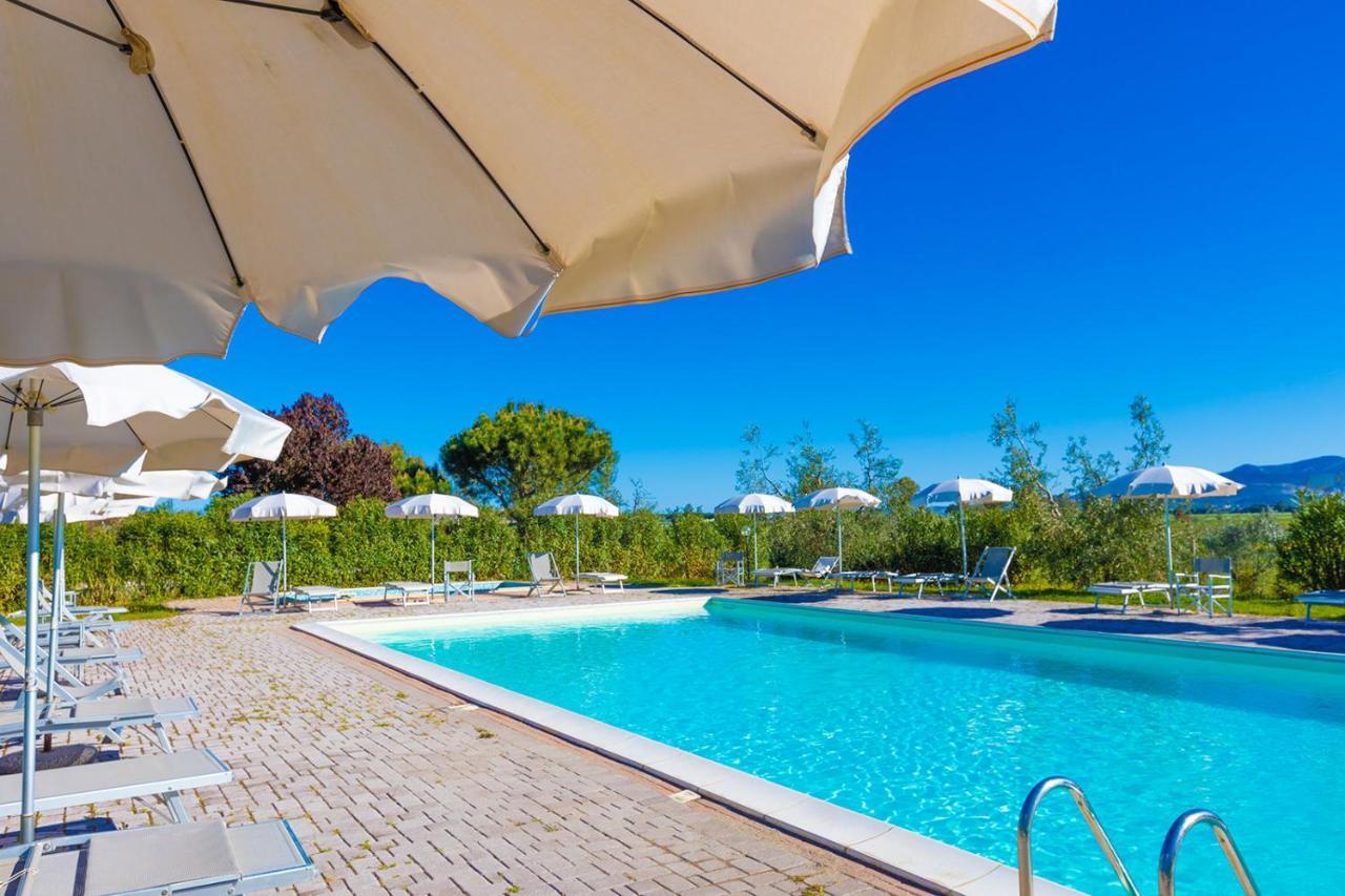 Glamping Gli Etruschi Ξενοδοχείο Πιομπίνο Εξωτερικό φωτογραφία