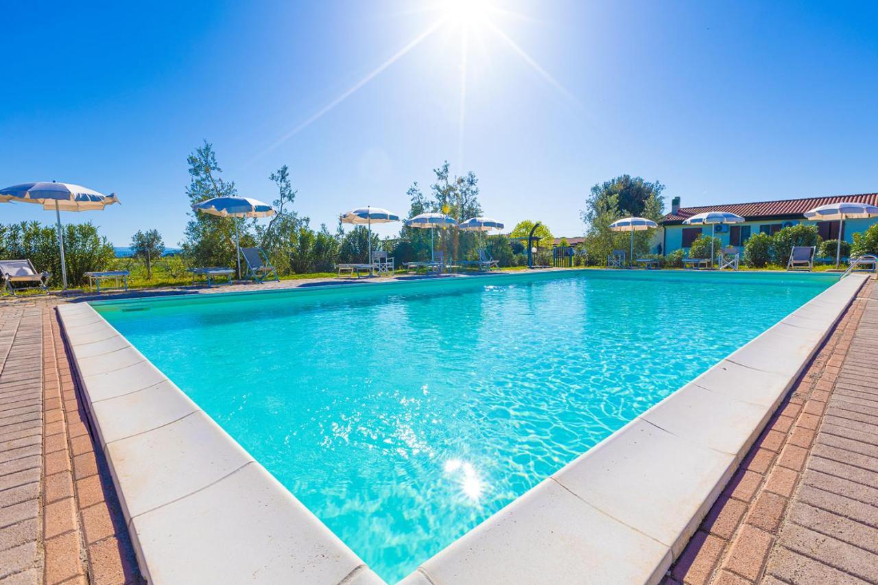 Glamping Gli Etruschi Ξενοδοχείο Πιομπίνο Εξωτερικό φωτογραφία