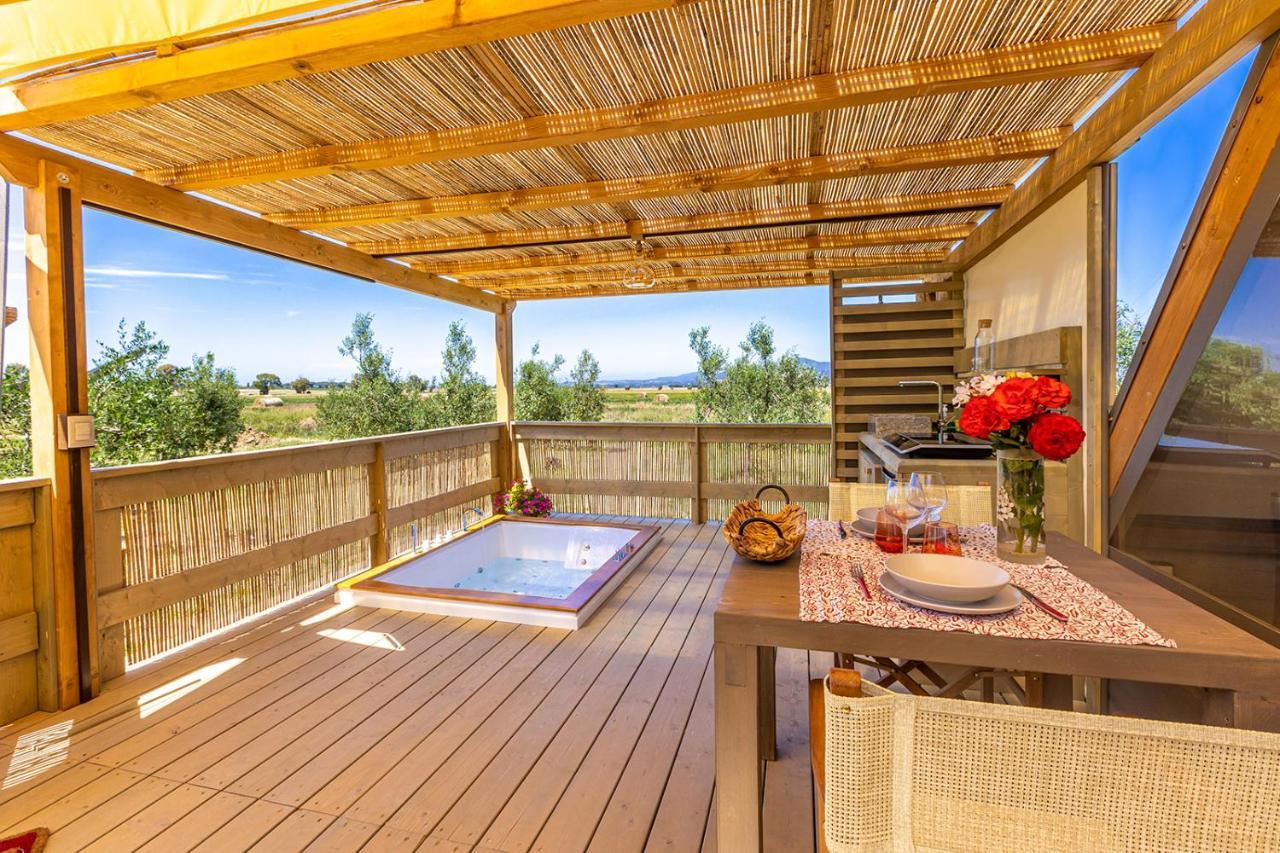 Glamping Gli Etruschi Ξενοδοχείο Πιομπίνο Εξωτερικό φωτογραφία